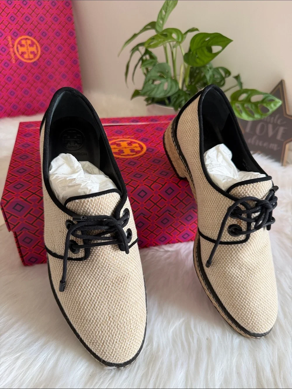 Tory Burch woven beige
